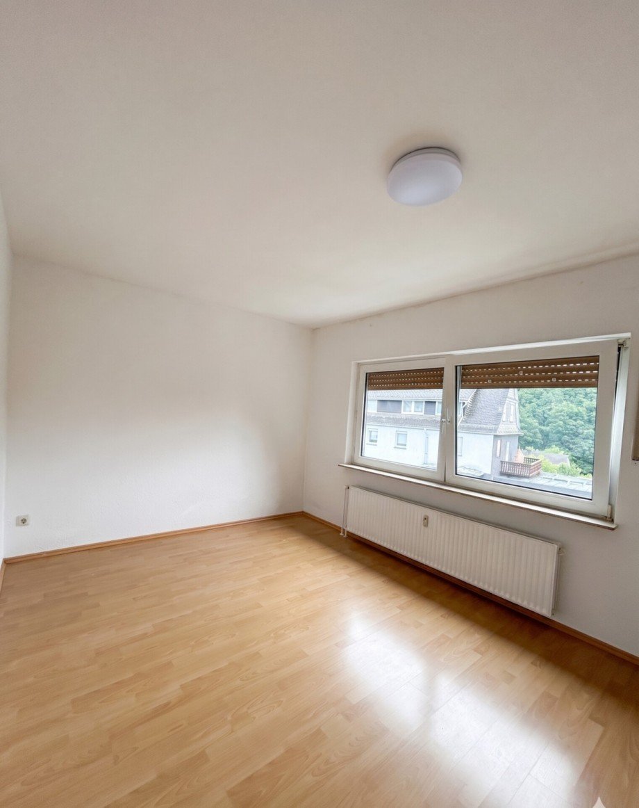 Schlafzimmer 1 Etagenwohnung Dietzh�lztal / Mandeln