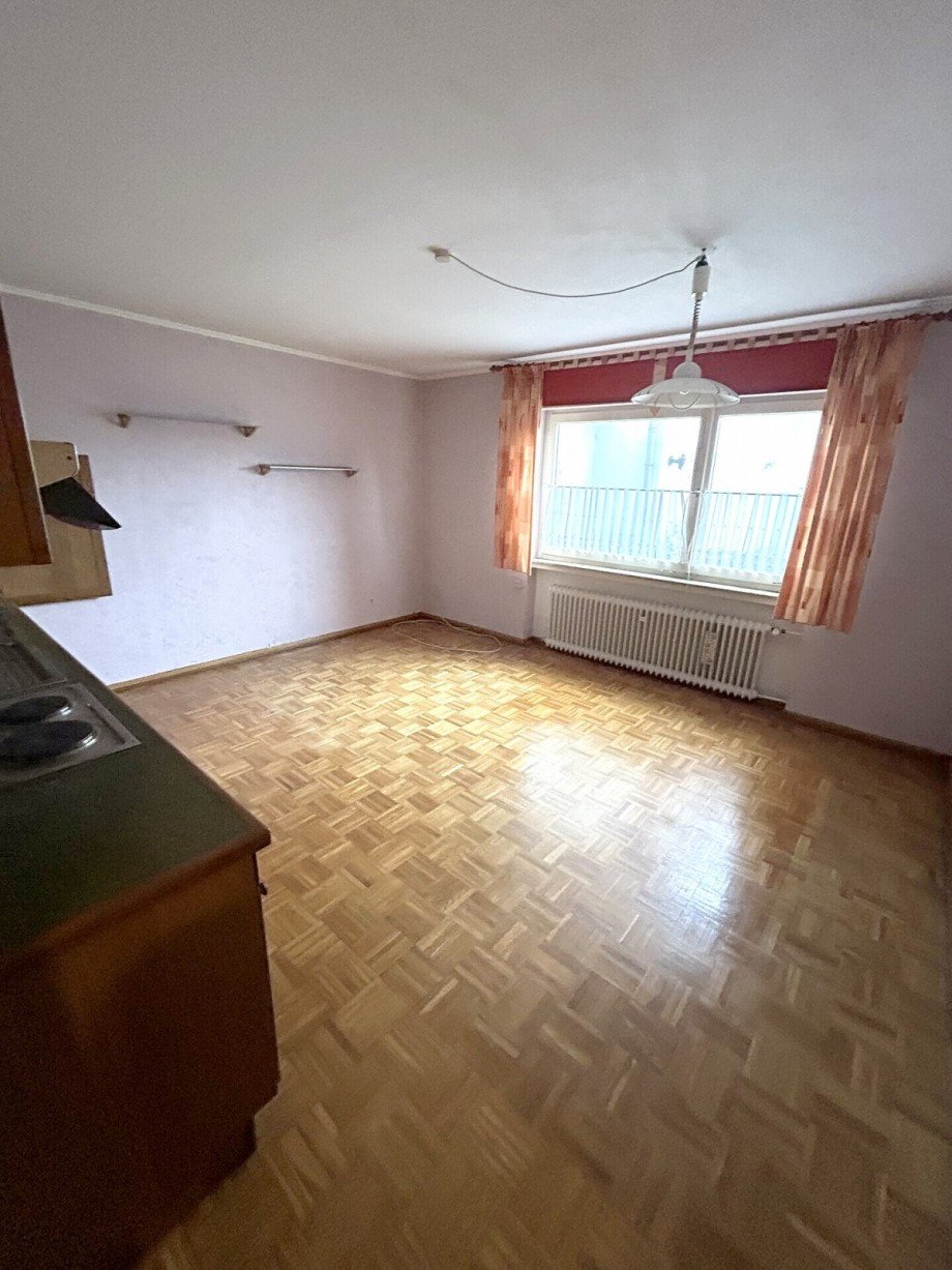 Raum mit K�che (Keller) Einfamilienhaus Dietzh�lztal / Steinbr�cken