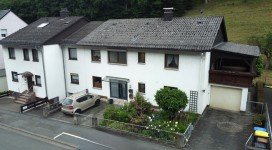 Hauptbild Ihr neues Zuhause! Familienfreundliches Zweifamilienhaus mit Balkon und Garage