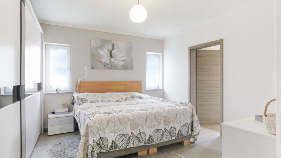 Schlafzimmer_2 Einfamilienhaus Dietzh�lztal-Mandeln