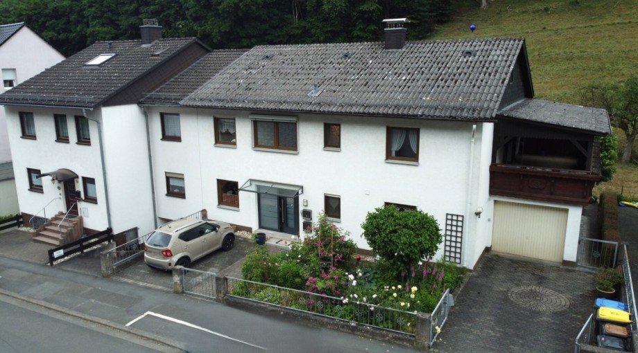 Au�enbild Zweifamilienhaus Dillenburg
