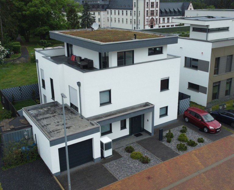 Au�enbild + Gr�ndach Limburg Einfamilienhaus Exklusive Stadtvilla in Limburg - Modernstes Wohnen auf 3 Etagen!
