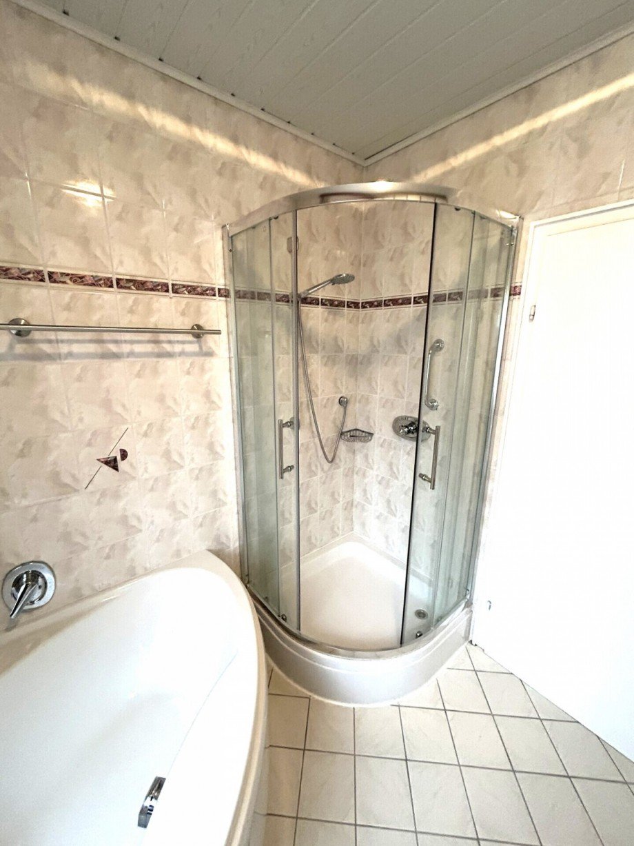 Bad (EG) Einfamilienhaus Dietzh�lztal / Steinbr�cken