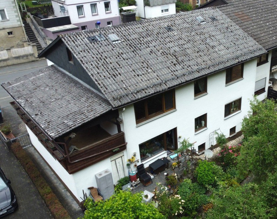 Au�enbild hinten Zweifamilienhaus Dillenburg